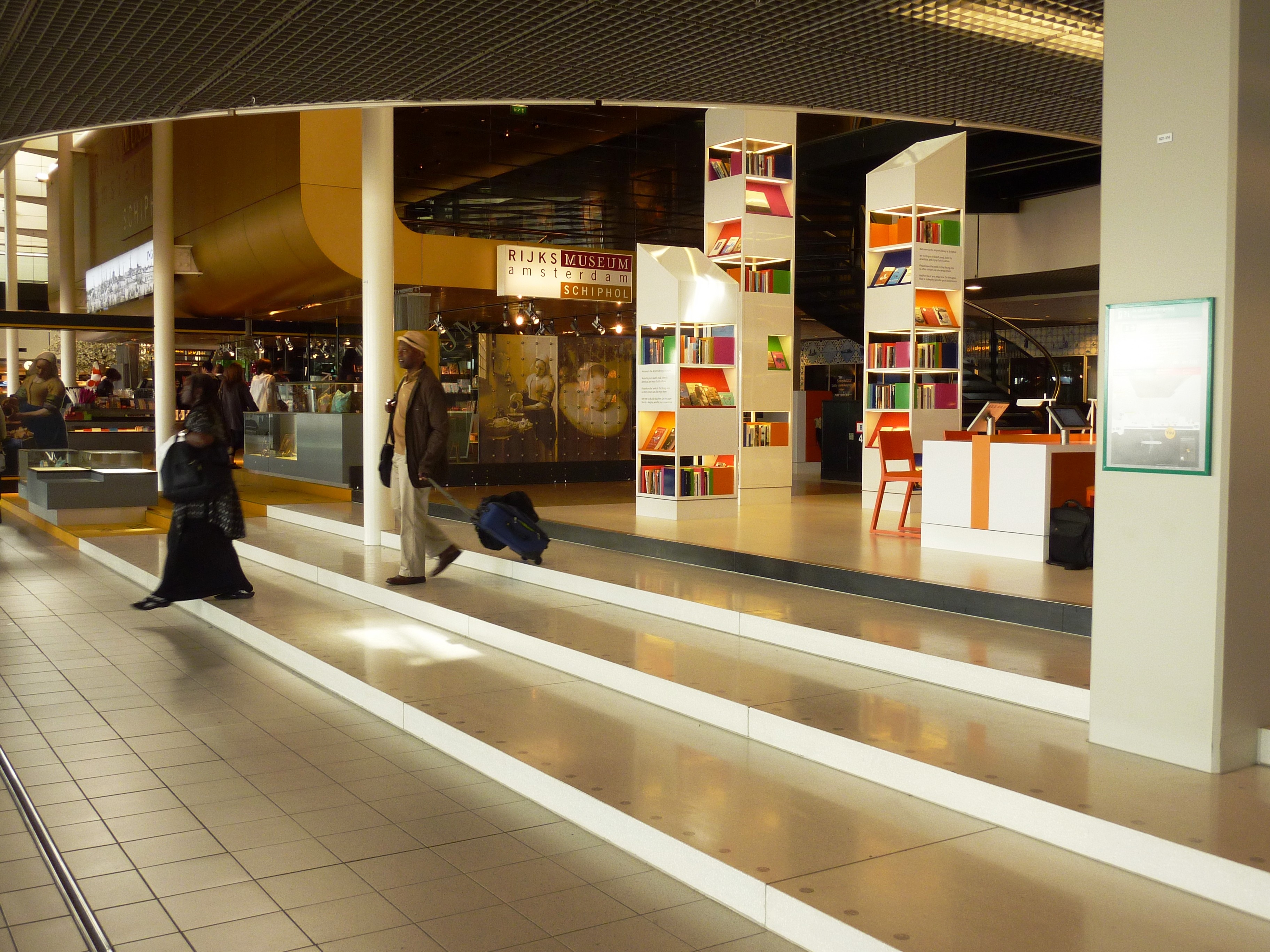 Schiphol Holland Boulevard Amsterdam - Benthem Crouwel Architects